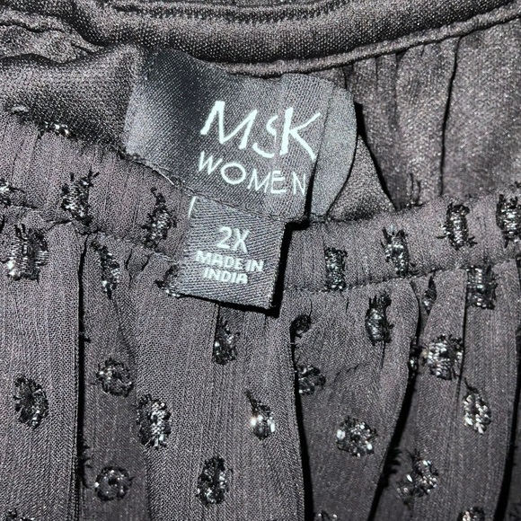 MSK Plus Size Off-The-Shoulder 3/4-
Tiered-Ruffle-Sleeve Top. Black Sz.2X NWT - Picture 6 of 8